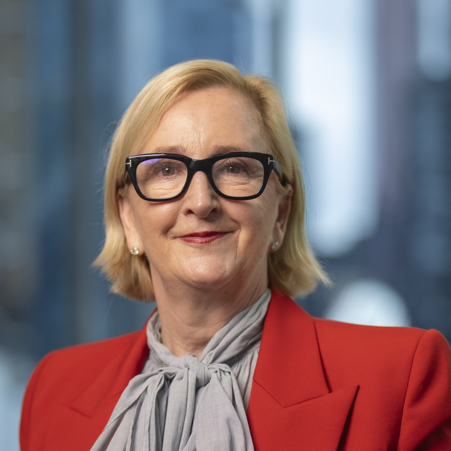 Cathryn Carver headshot