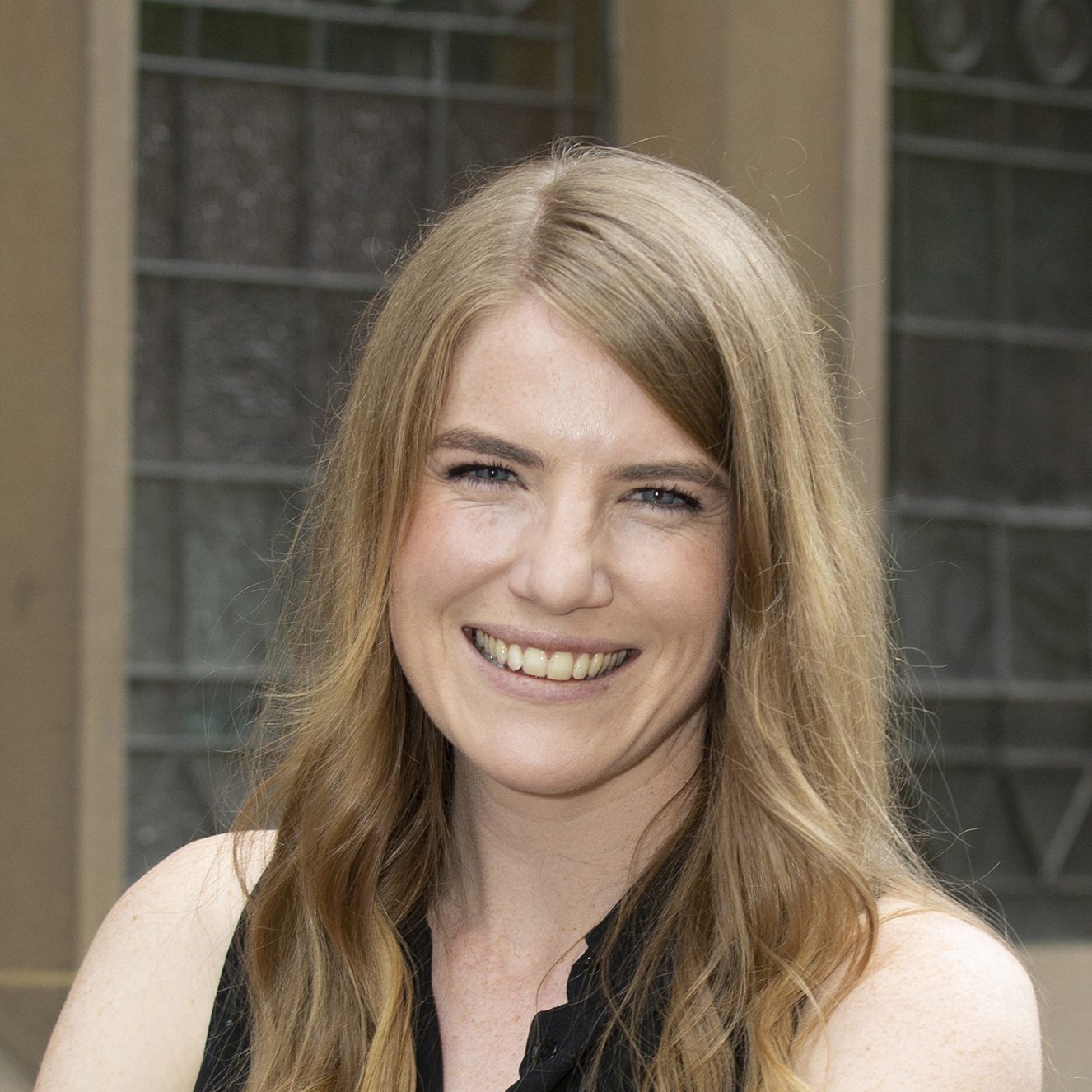 Ellen Jones headshot