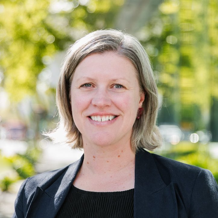 Stacey Thomas headshot