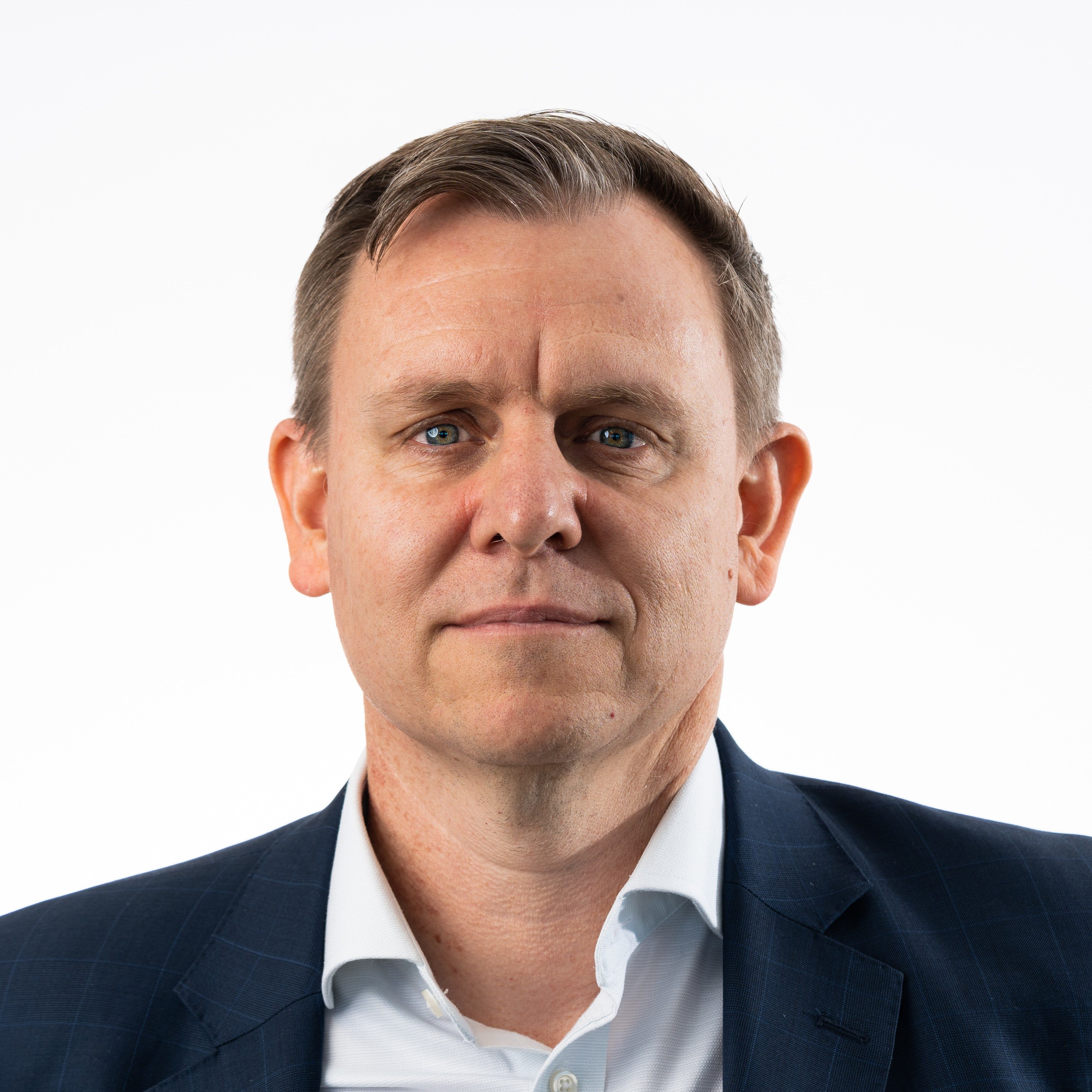 Birribi Dillon headshot