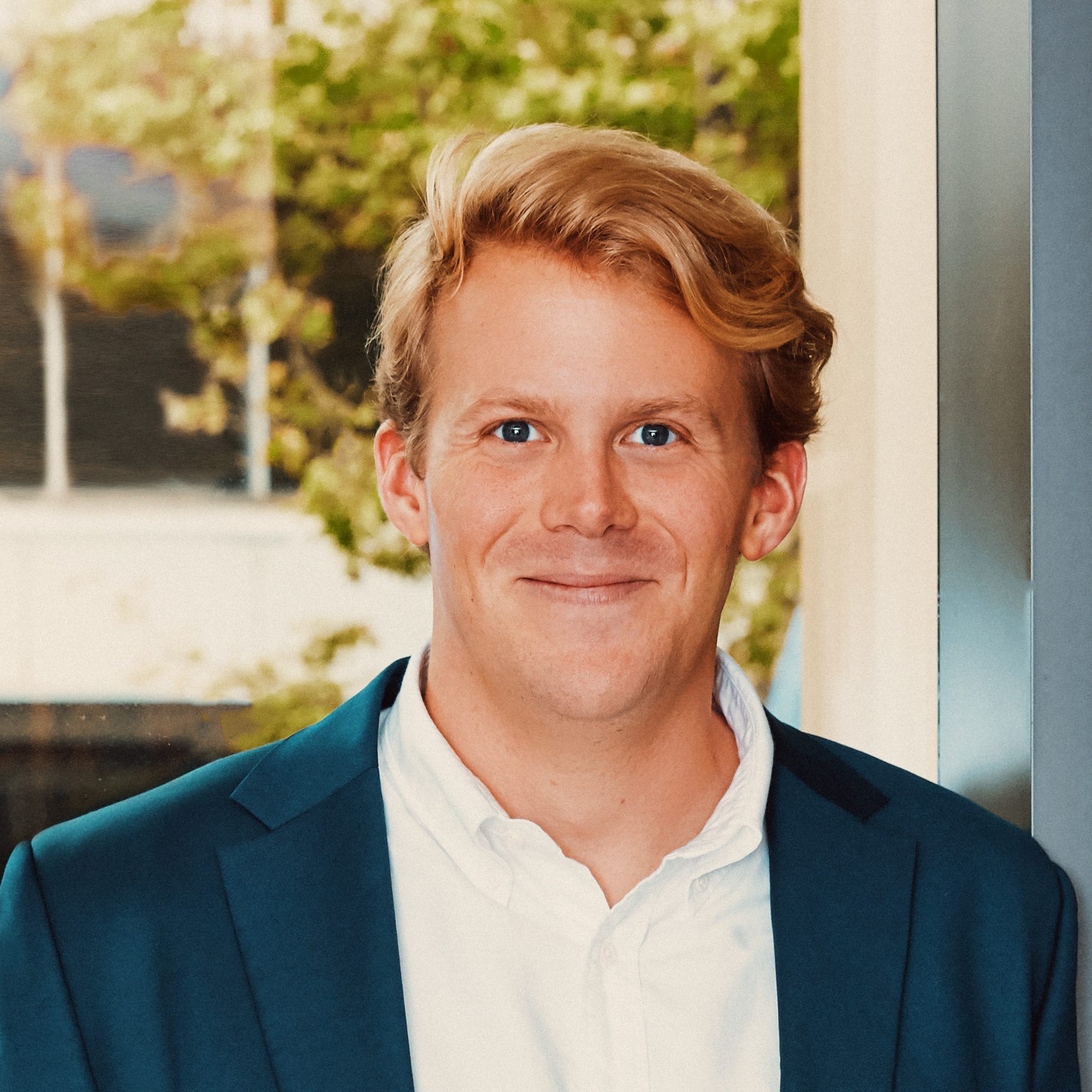 Chris Thomas headshot