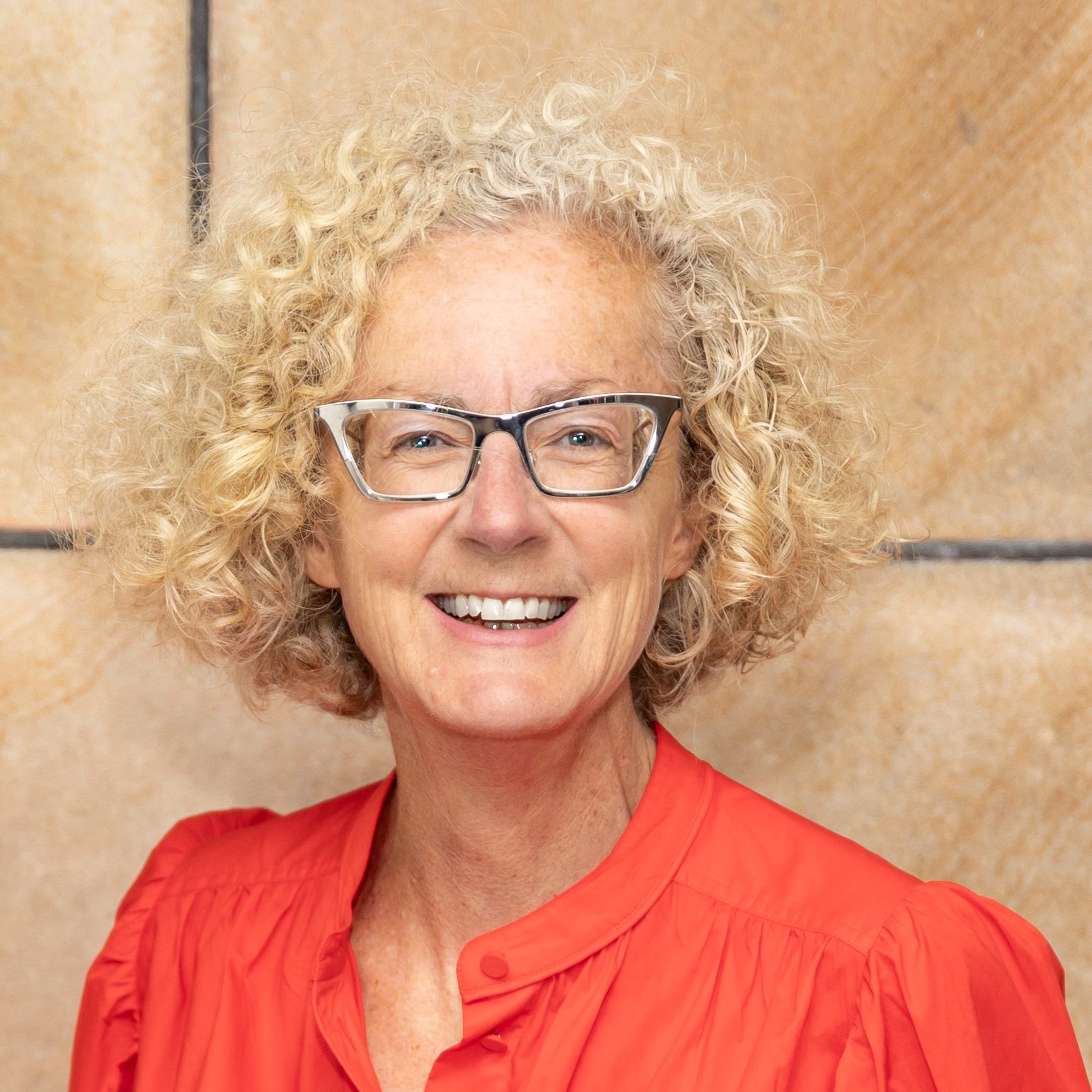 Louise Walsh headshot